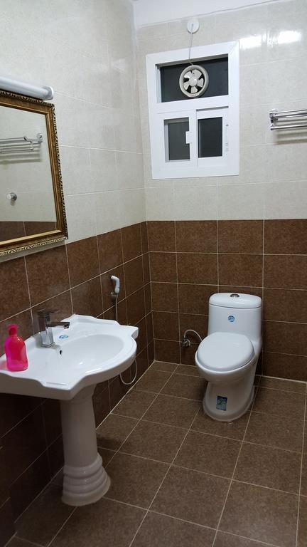 Golden Seasons Furnished Apartment Салала Екстер'єр фото