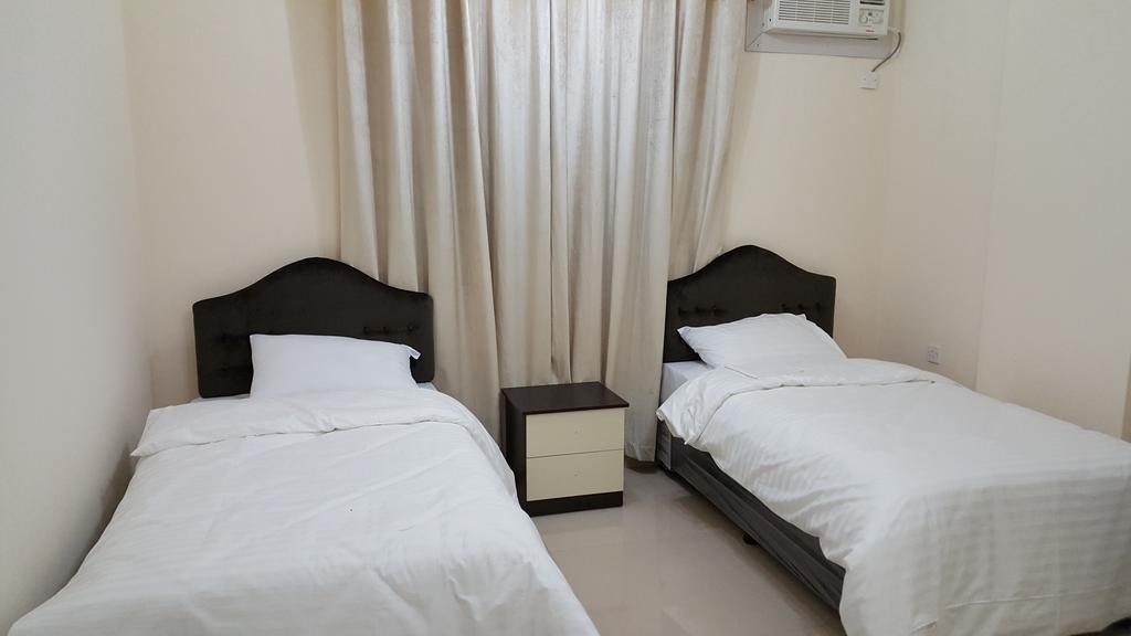 Golden Seasons Furnished Apartment Салала Екстер'єр фото